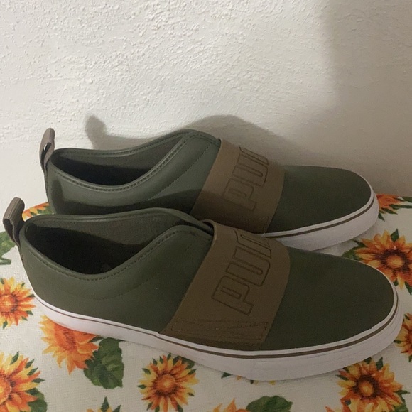 NEW Puma Slip-ons men’s 9 & tee szM main image 12
